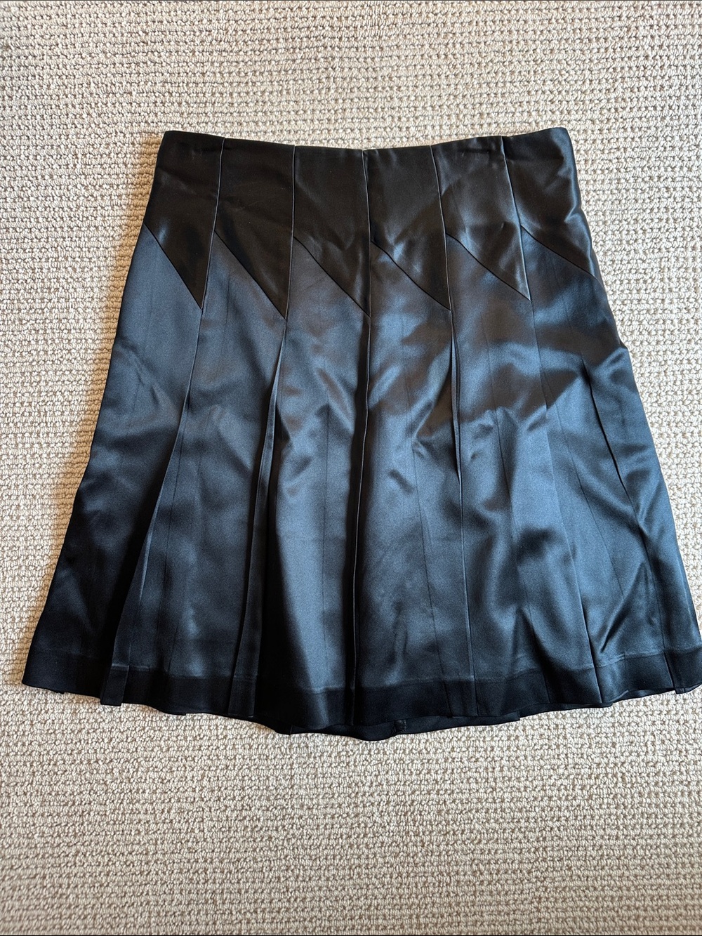 Banana Republic Black Pleated Women's Silk Skirt